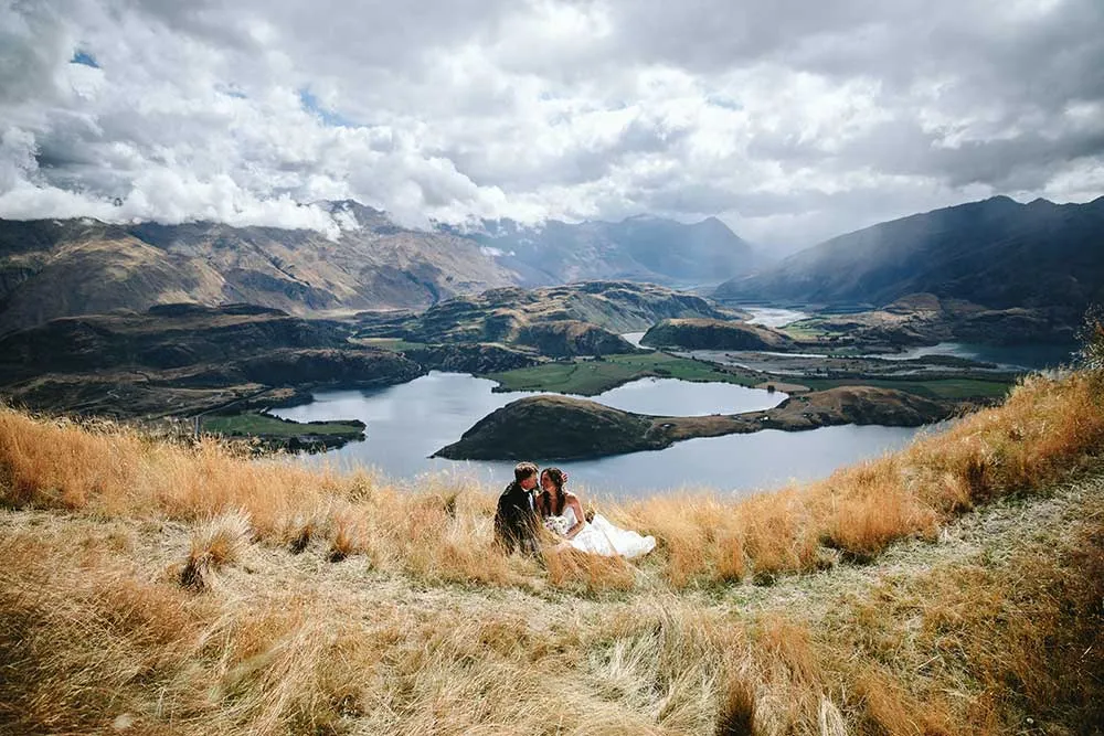 A helicopter elopement on Coromandel Peak above Lake Wānaka
