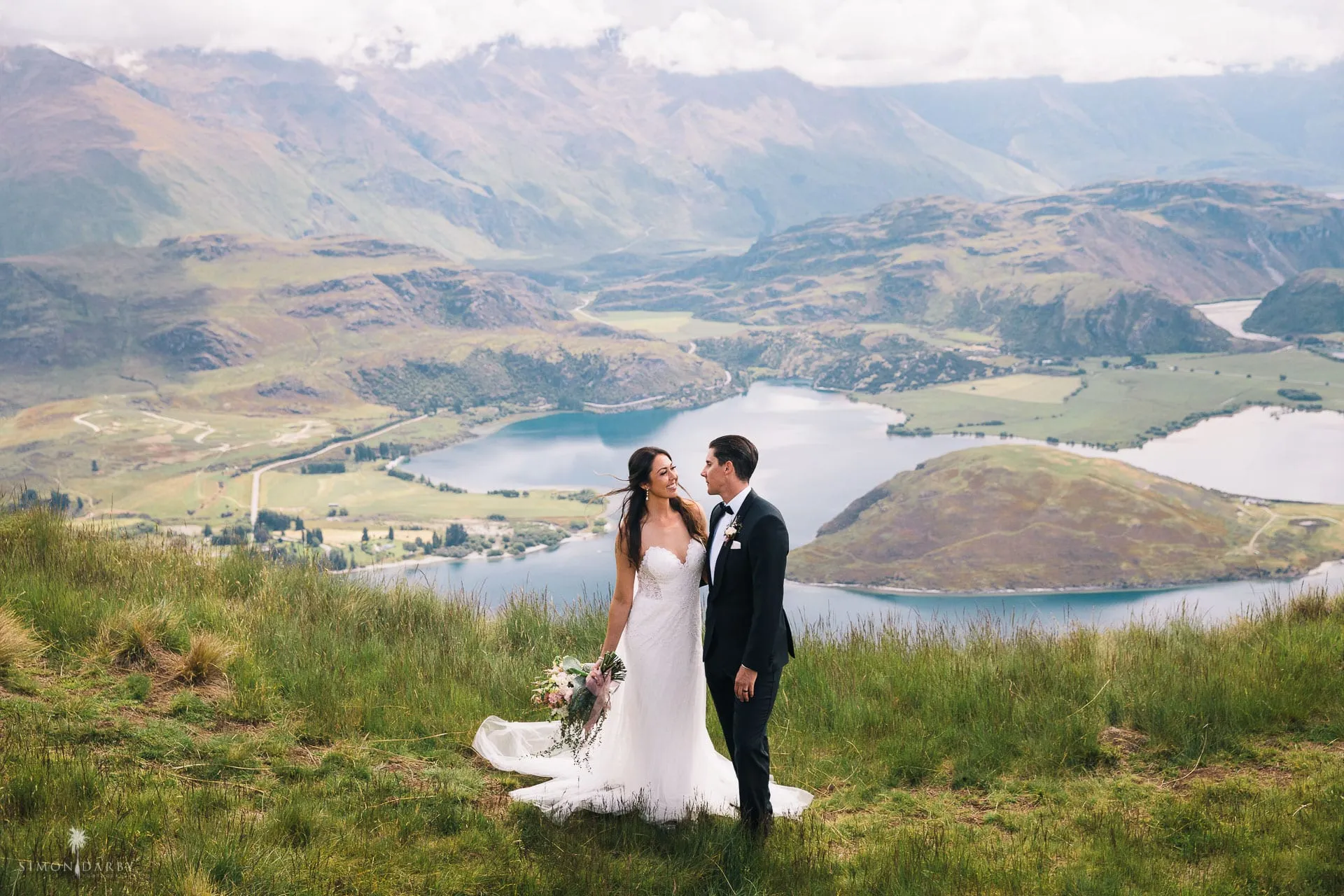 A helicopter elopement on Coromandel Peak above Lake Wānaka